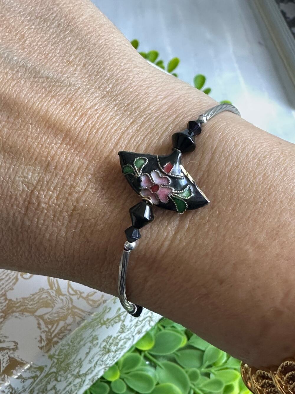 BOGO FREE VTG cloisonné BLACK FAN ADJUSTABLE BRACELET